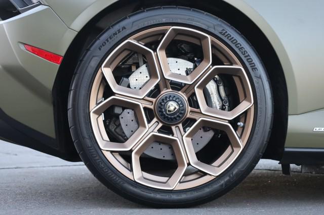 2023 Lamborghini Huracan Coupe
