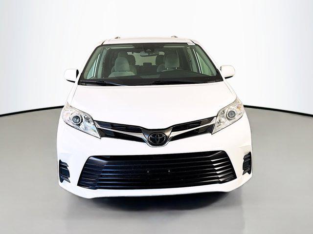 2020 Toyota Sienna LE