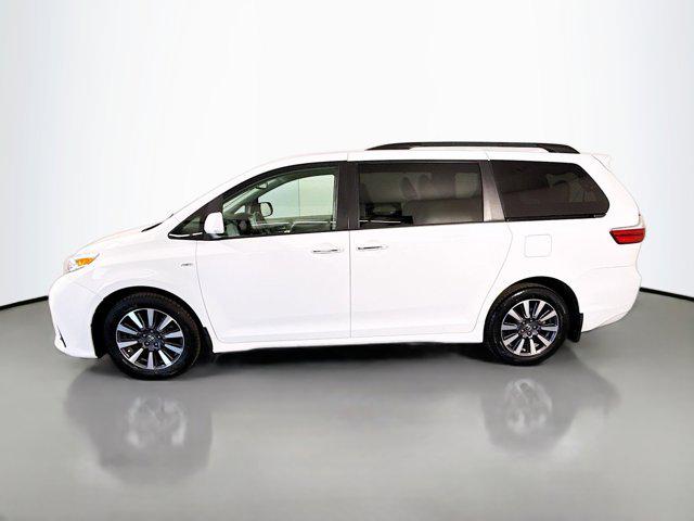 2020 Toyota Sienna LE