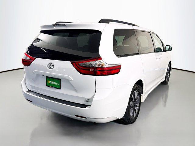 2020 Toyota Sienna LE