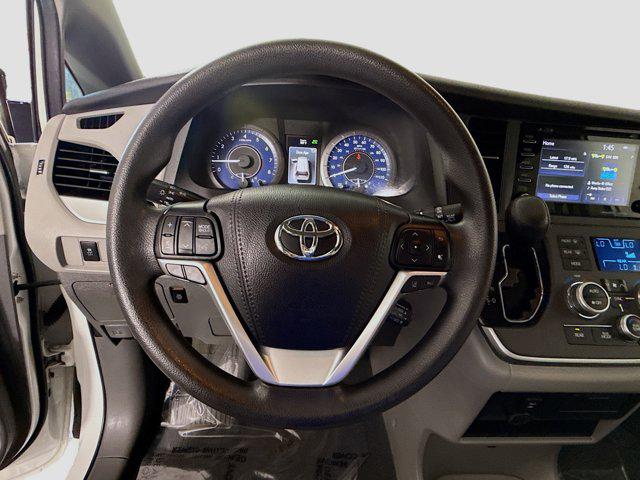 2020 Toyota Sienna LE