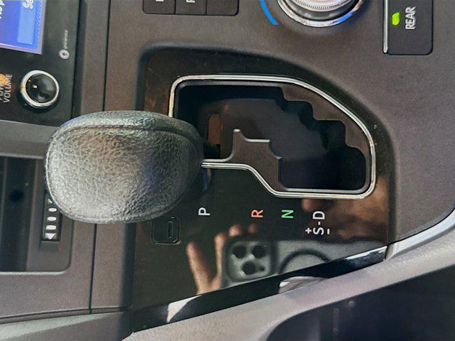 2020 Toyota Sienna LE