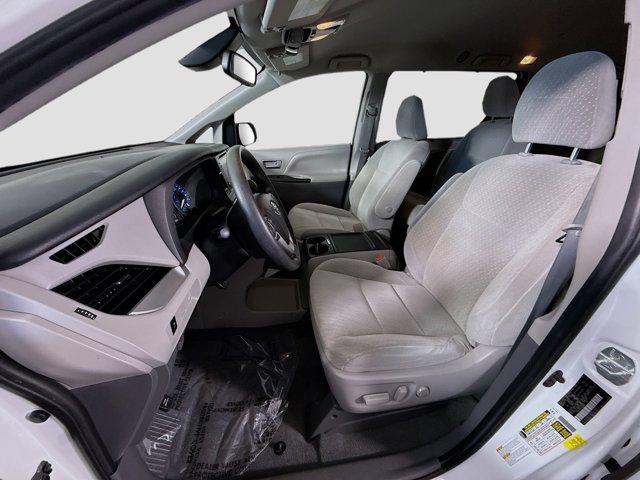 2020 Toyota Sienna LE