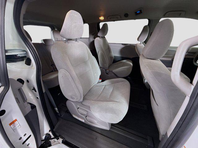2020 Toyota Sienna LE