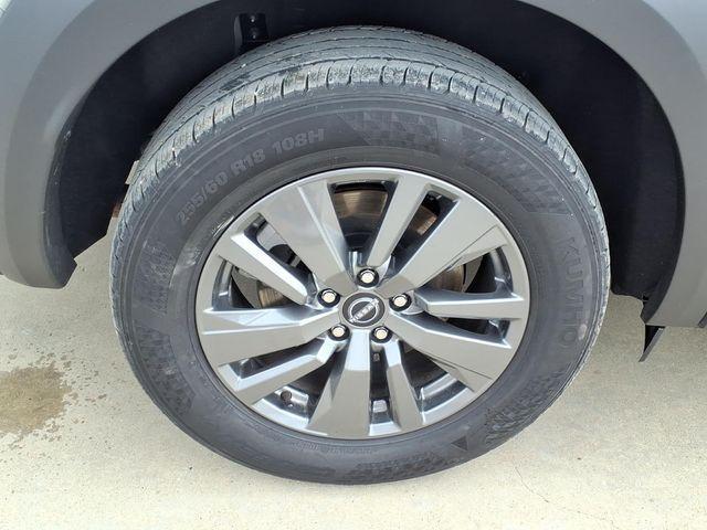 2025 Nissan Pathfinder SV FWD