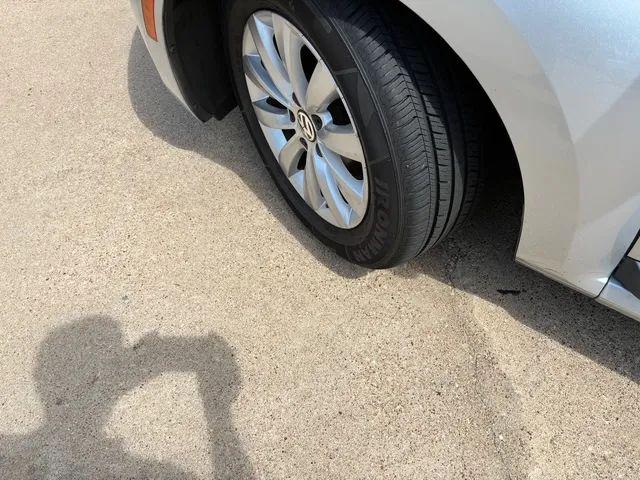 2014 Volkswagen Beetle 2.5L Entry