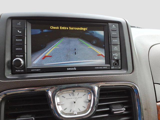 2015 Chrysler Town & Country Touring