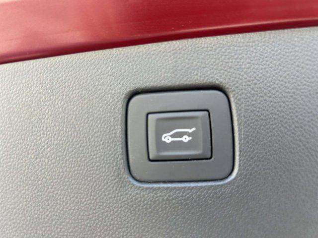 2025 Buick NV Preferred FWD