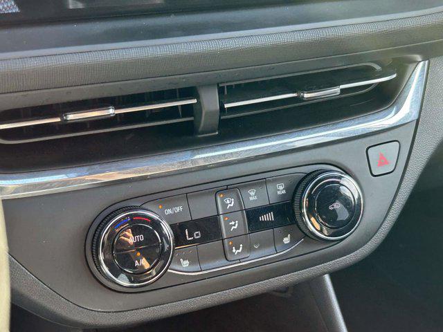 2025 Buick NV Preferred FWD