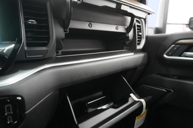 2026 Chevrolet Silverado 3500HD Crew Cab, Long Bed, High Country Dual Rear Wheel, RWD