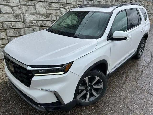 2023 Honda Pilot AWD Elite for sale in Kent, OH