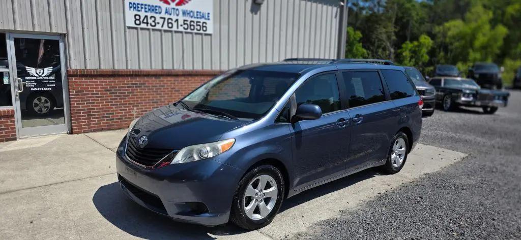 2014 Toyota Sienna LE V6 8 Passenger for sale in Moncks Corner, SC