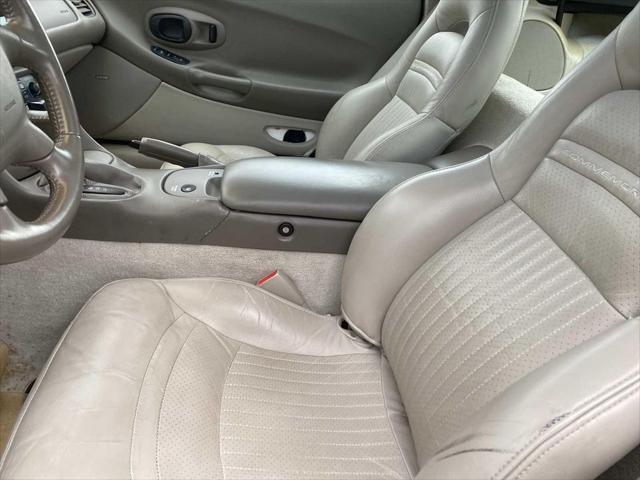 2004 Chevrolet Corvette 2dr Cpe