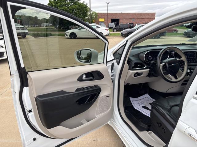 2020 Chrysler Pacifica Hybrid Limited