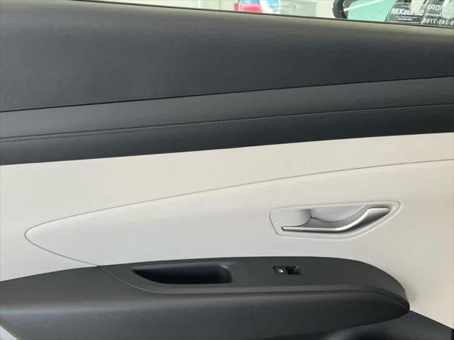 2025 Hyundai Tucson SE
