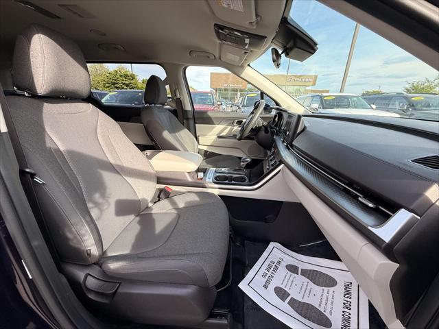 2023 Kia Carnival MPV LX