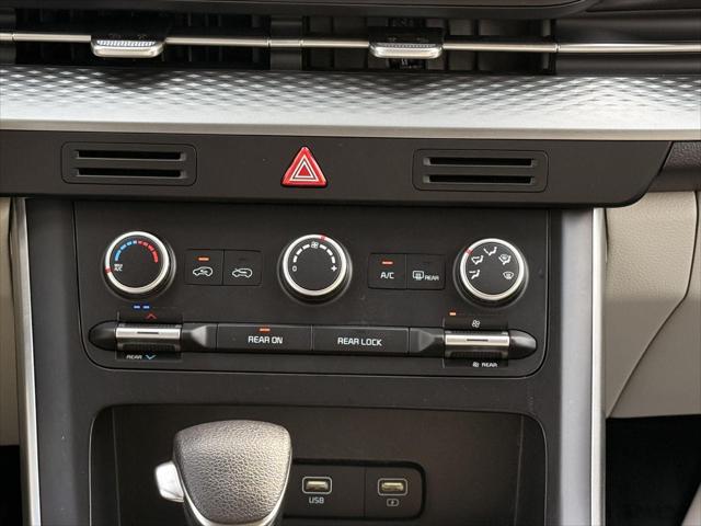 2023 Kia Carnival MPV LX