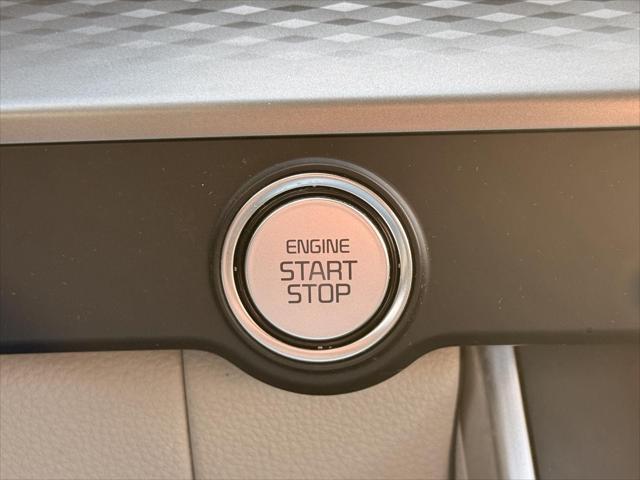 2023 Kia Carnival MPV LX
