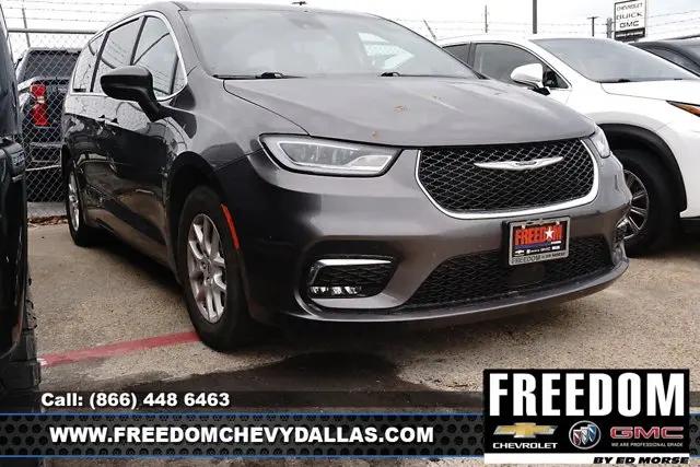 2023 Chrysler Pacifica Touring L for sale in Dallas, TX