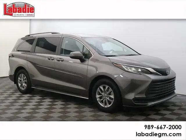 2023 Toyota Sienna LE for sale in Bay City, MI