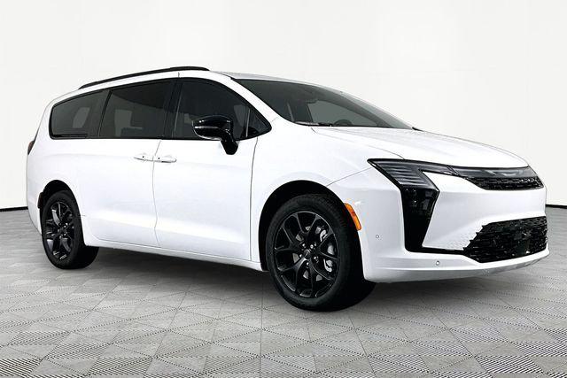 2027 Chrysler Pacifica Limited AWD