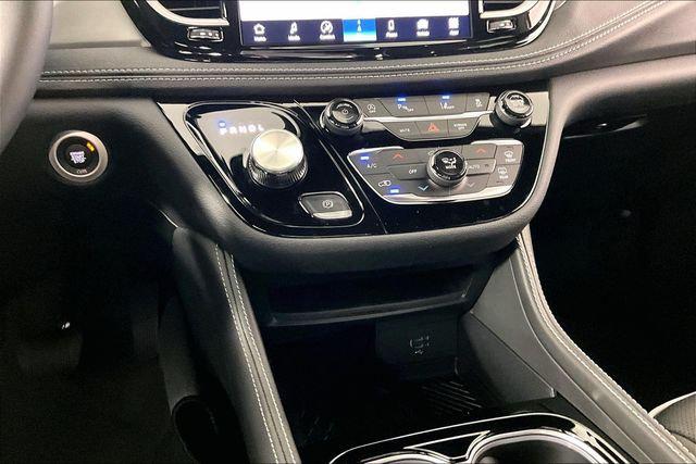 2027 Chrysler Pacifica Limited AWD