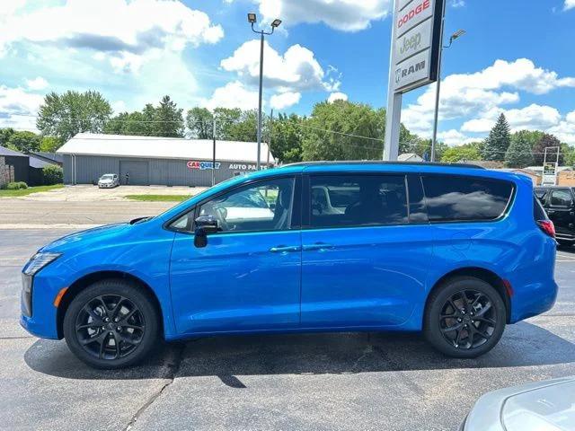 2027 Chrysler Pacifica Limited