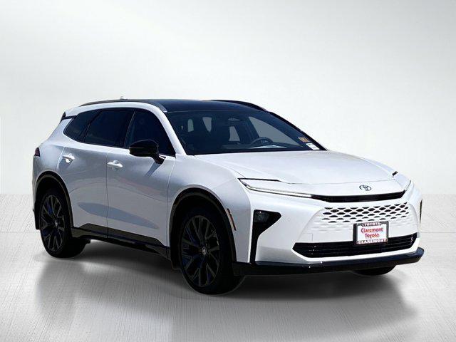 2026 Toyota Crown Signia XLE