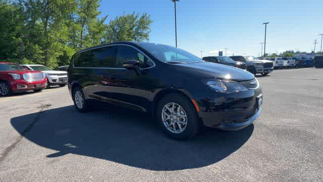 2027 Chrysler Pacifica PACIFICA LX