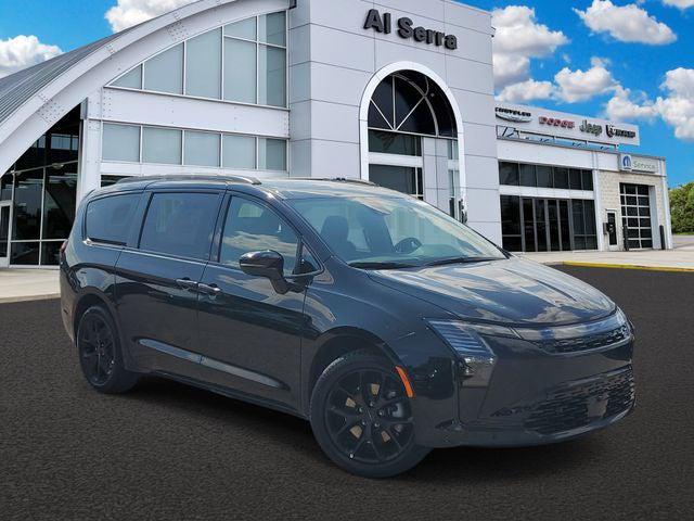 2027 Chrysler Pacifica Limited for sale in Grand Blanc, MI