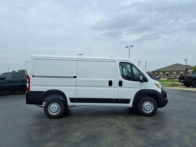 2026 Ram ProMaster Cargo Van Tradesman Low Roof 136 WB w/Pass Seat