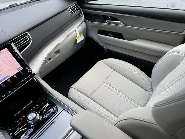 2026 Jeep Grand Wagoneer Limited Reserve 4x4