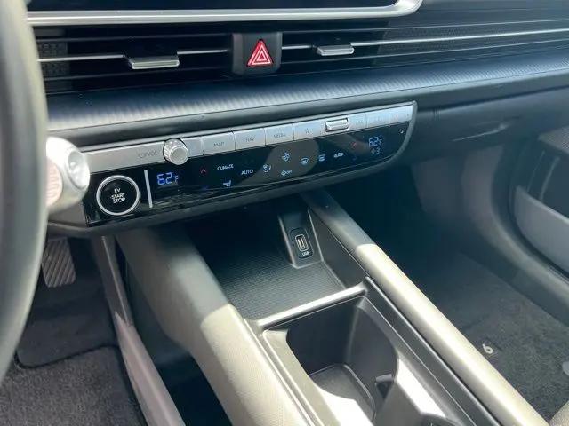 2024 Hyundai IONIQ 6 SE