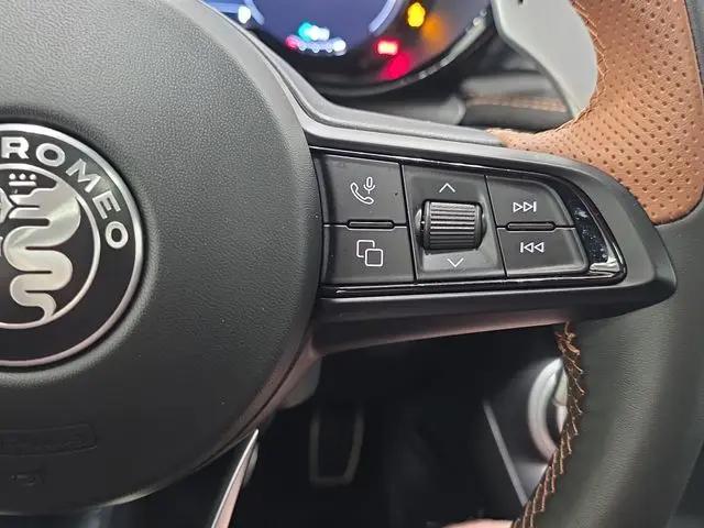 2025 Alfa Romeo Tonale Intensa EAWD