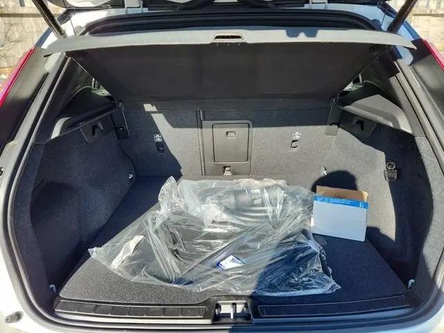 2026 Volvo EX40 Plus, Single Motor Extended Range, Fully electric