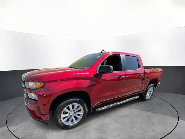 2022 Chevrolet Silverado 1500 4WD Crew Cab Short Bed Custom