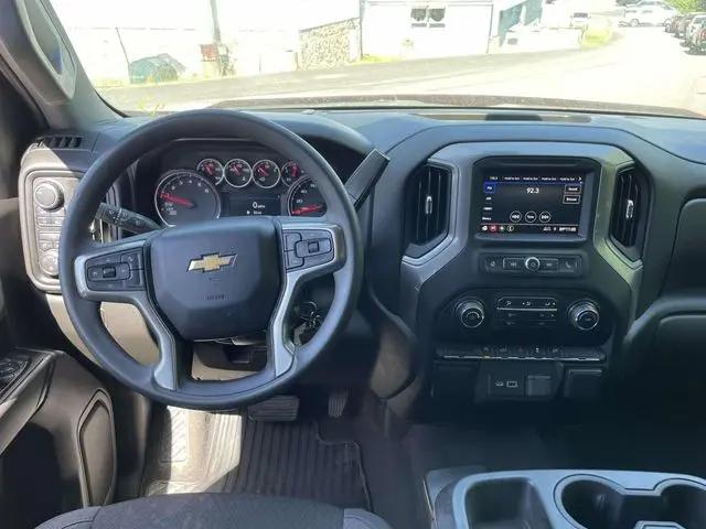 2022 Chevrolet Silverado 1500 4WD Crew Cab Short Bed Custom
