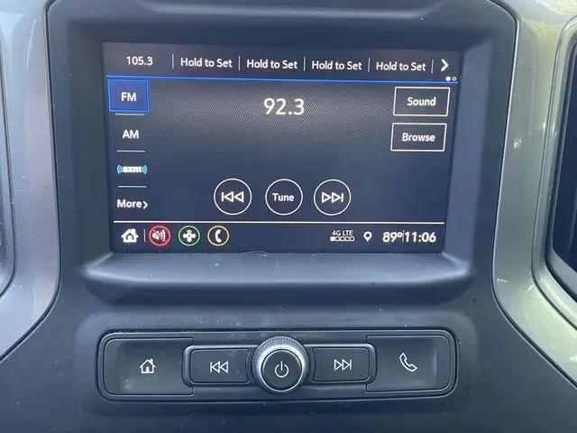 2022 Chevrolet Silverado 1500 4WD Crew Cab Short Bed Custom