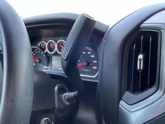 2022 Chevrolet Silverado 1500 4WD Crew Cab Short Bed Custom