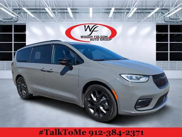2025 Chrysler Pacifica Limited for sale in Douglas, GA