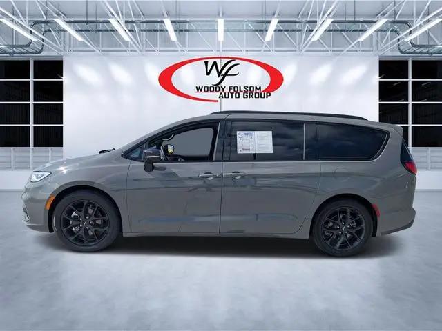 2025 Chrysler Pacifica Limited