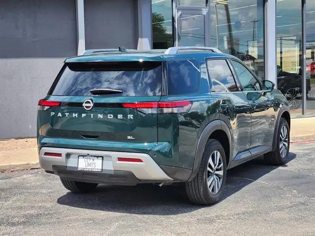 2025 Nissan Pathfinder SL FWD