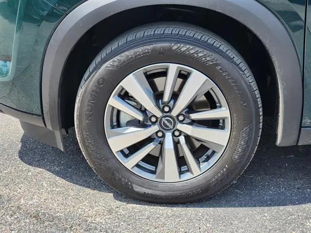 2025 Nissan Pathfinder SL FWD