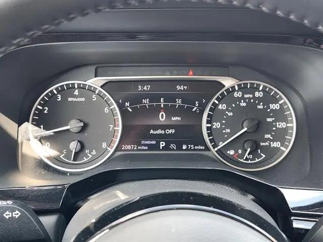 2025 Nissan Pathfinder SL FWD