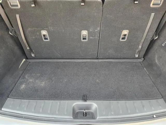 2025 Nissan Pathfinder SL FWD