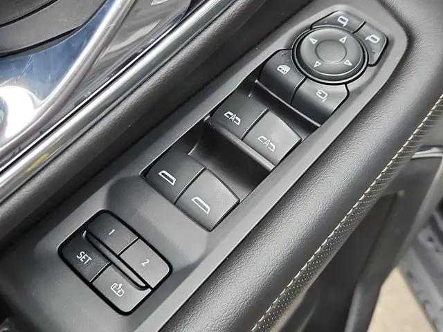 2021 GMC Yukon 2WD SLT