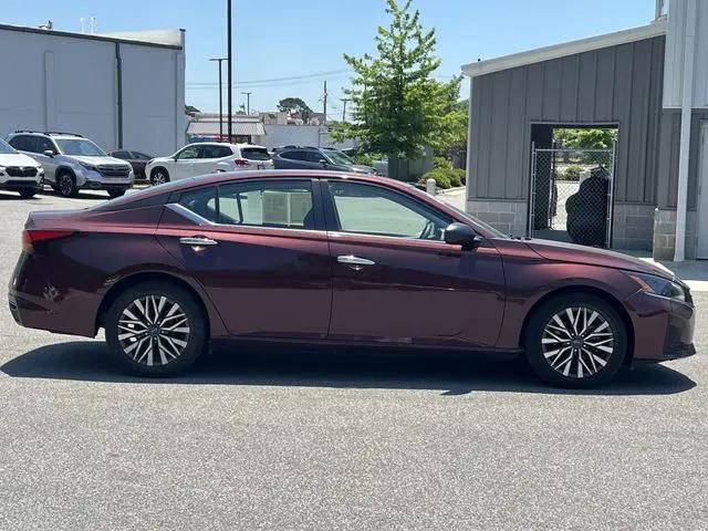 2024 Nissan Altima SV FWD