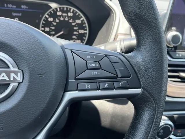 2024 Nissan Altima SV FWD