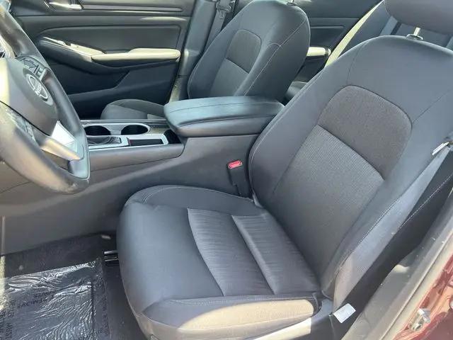 2024 Nissan Altima SV FWD