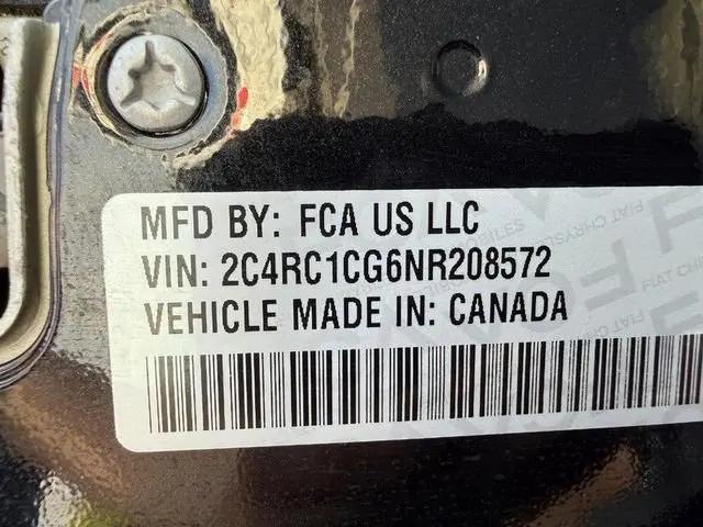 2022 Chrysler Voyager LX